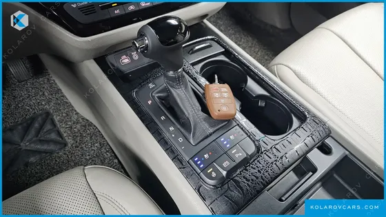 KIA CARNIVAL 9-SEATER NOBLESSE