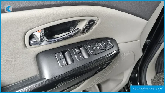KIA CARNIVAL 9-SEATER NOBLESSE