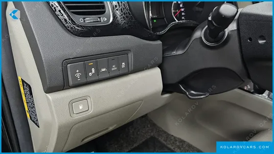 KIA CARNIVAL 9-SEATER NOBLESSE