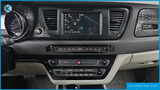 KIA CARNIVAL 9-SEATER NOBLESSE