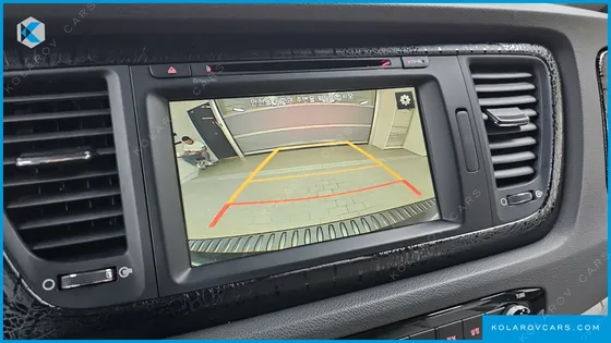 KIA CARNIVAL 9-SEATER NOBLESSE