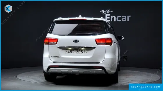 KIA CARNIVAL 9-SEATER PRESTIGE
