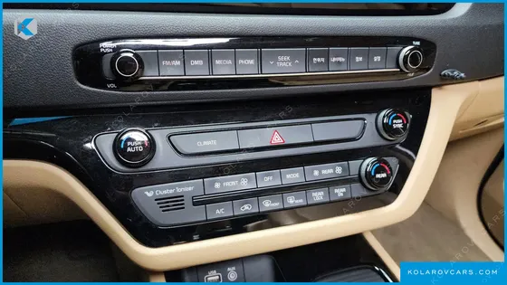 KIA CARNIVAL 9-SEATER PRESTIGE