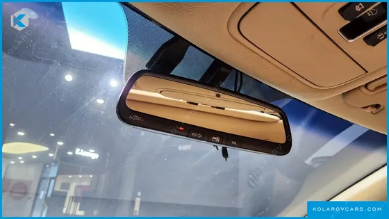 KIA CARNIVAL 9-SEATER PRESTIGE