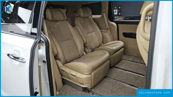 KIA CARNIVAL 7-SEATER LIMOUSINE