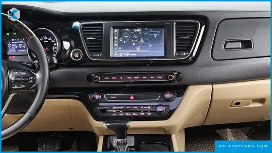 KIA CARNIVAL 7-SEATER LIMOUSINE