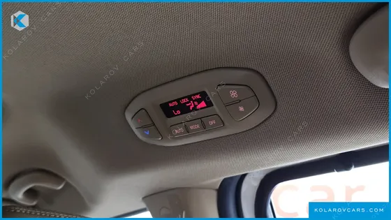 KIA CARNIVAL 7-SEATER LIMOUSINE