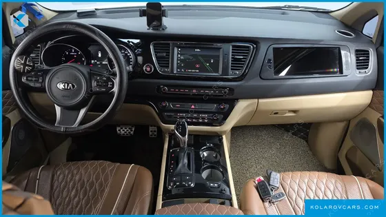 KIA CARNIVAL 9-SEATER HI-LIMOUSINE