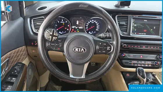 KIA CARNIVAL 9-SEATER HI-LIMOUSINE