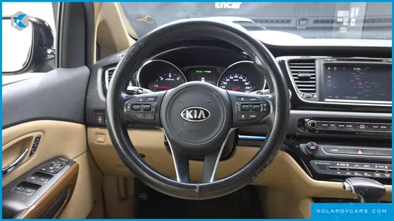 KIA CARNIVAL 9-SEATER HI-LIMOUSINE