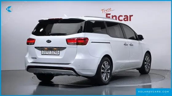 KIA CARNIVAL 9-SEATER LUXURY