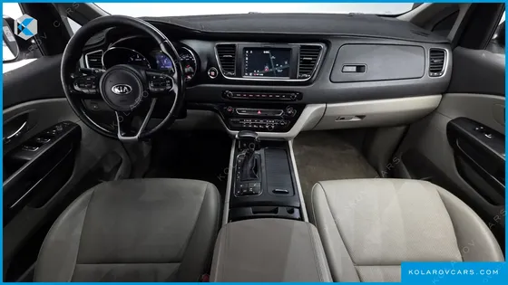KIA CARNIVAL 9-SEATER LUXURY