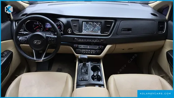 KIA CARNIVAL 9-SEATER LUXURY