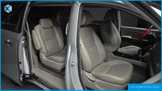 KIA CARNIVAL 9-SEATER PRESTIGE