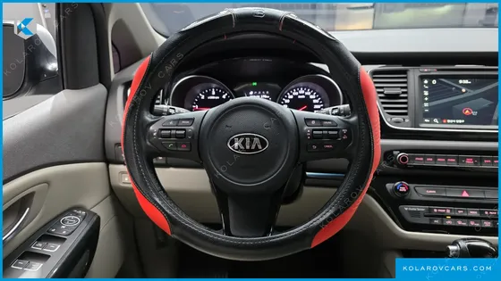 KIA CARNIVAL 9-SEATER PRESTIGE