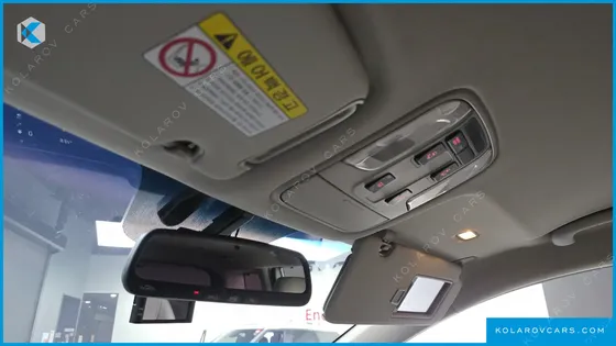 KIA CARNIVAL 9-SEATER PRESTIGE