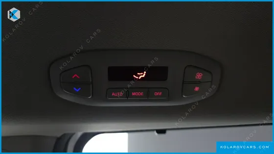 KIA CARNIVAL 9-SEATER PRESTIGE
