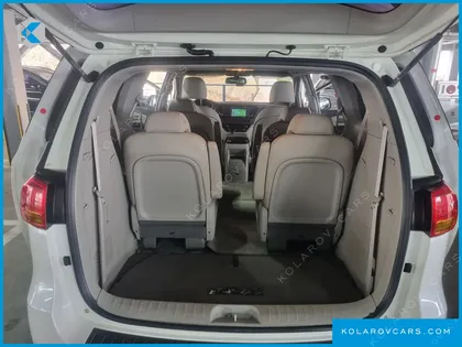 KIA CARNIVAL 9-SEATER PRESTIGE