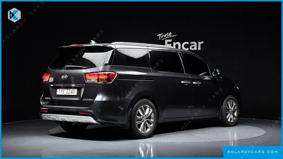 KIA CARNIVAL 7-SEATER LIMOUSINE