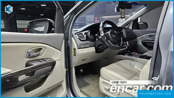 KIA CARNIVAL 7-SEATER LIMOUSINE