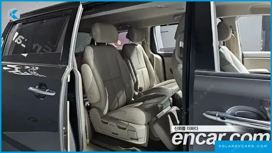 KIA CARNIVAL 7-SEATER LIMOUSINE