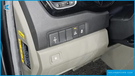 KIA CARNIVAL 9-SEATER PRESTIGE