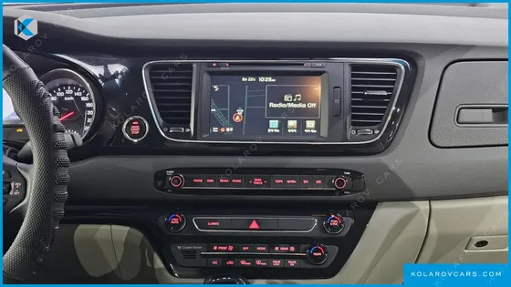 KIA CARNIVAL 9-SEATER PRESTIGE