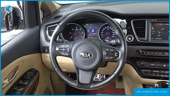 KIA CARNIVAL 9-SEATER HI-LIMOUSINE