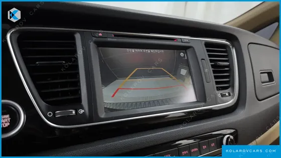 KIA CARNIVAL 9-SEATER HI-LIMOUSINE