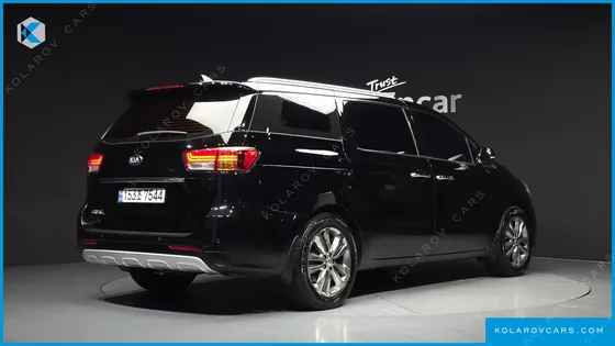 KIA CARNIVAL 9-SEATER PRESTIGE