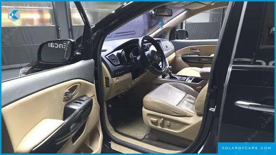 KIA CARNIVAL 9-SEATER PRESTIGE
