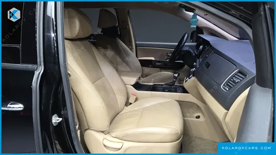 KIA CARNIVAL 9-SEATER PRESTIGE