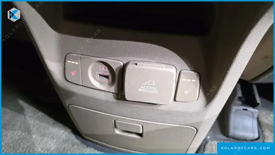 KIA CARNIVAL 9-SEATER PRESTIGE