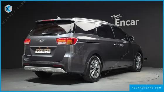 KIA CARNIVAL 9-SEATER LUXURY