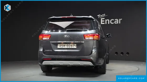 KIA CARNIVAL 9-SEATER LUXURY