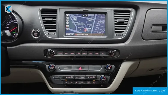 KIA CARNIVAL 9-SEATER LUXURY