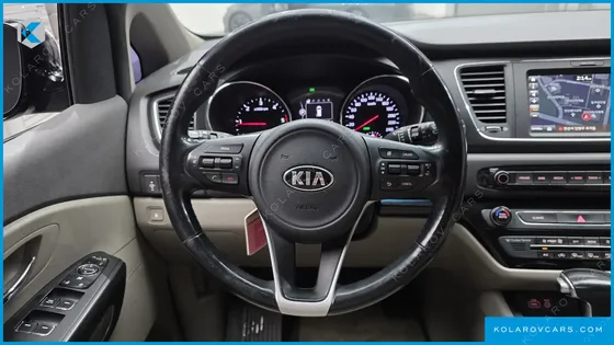 KIA CARNIVAL 9-SEATER LUXURY