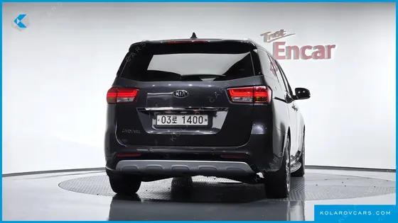 KIA CARNIVAL 9-SEATER PRESTIGE