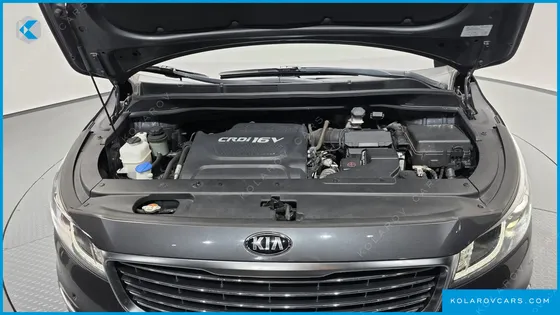 KIA CARNIVAL 9-SEATER PRESTIGE