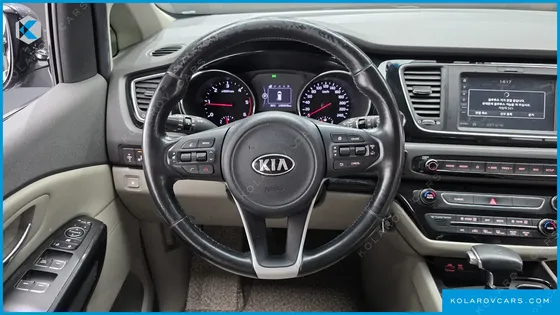 KIA CARNIVAL 9-SEATER PRESTIGE