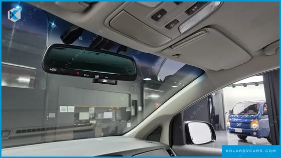 KIA CARNIVAL 9-SEATER PRESTIGE