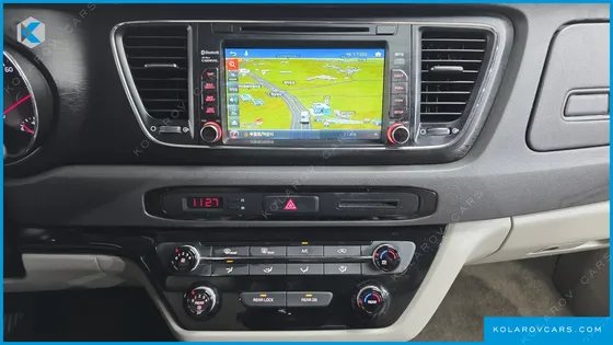 KIA CARNIVAL 11-SEATER DELUXE