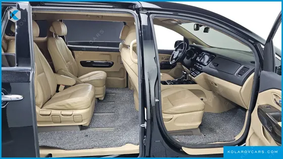 KIA CARNIVAL 7-SEATER LIMOUSINE