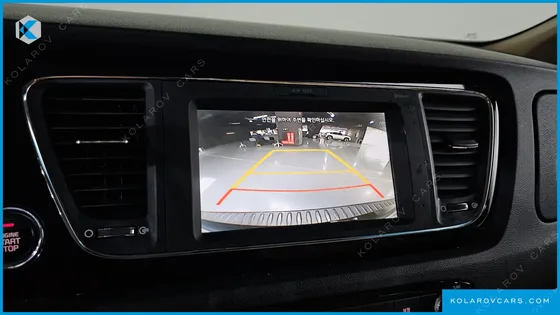 KIA CARNIVAL 7-SEATER LIMOUSINE