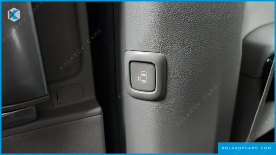 KIA CARNIVAL 11-SEATER PRESTIGE