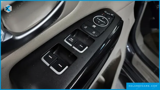 KIA CARNIVAL 11-SEATER PRESTIGE