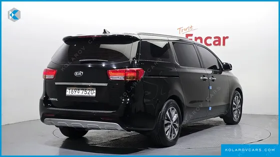 KIA CARNIVAL 9-SEATER LUXURY