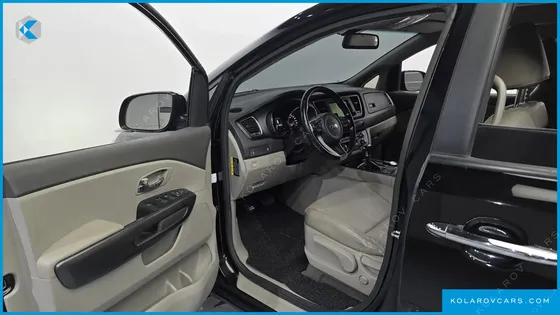 KIA CARNIVAL 9-SEATER LUXURY