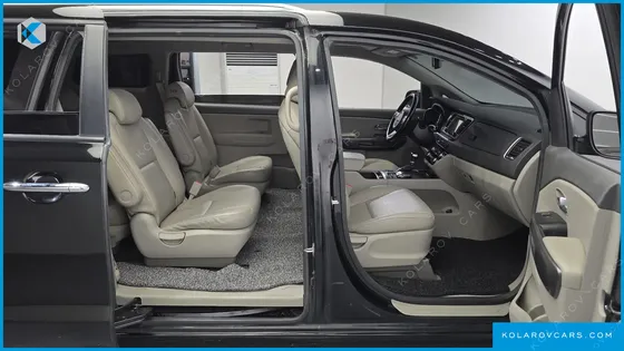 KIA CARNIVAL 9-SEATER LUXURY