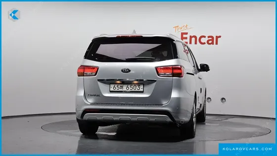 KIA CARNIVAL 9-SEATER PRESTIGE